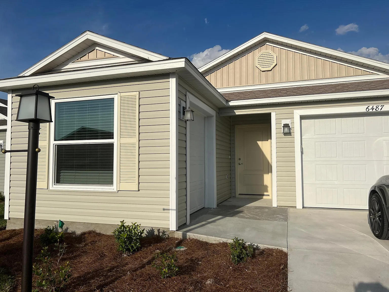 3 bed, 1460 sqft, $2,050 — Photo 1