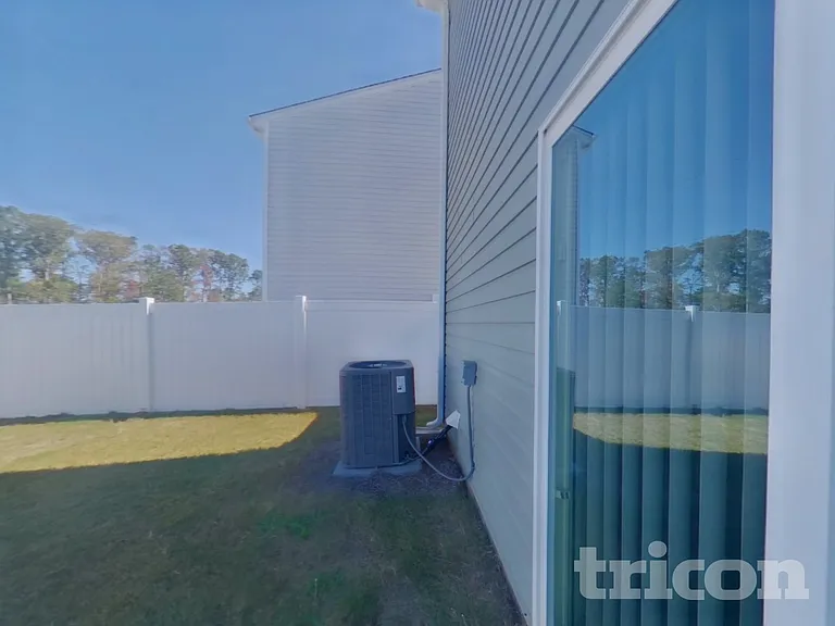 1715 Southwold Ln — Photo 18