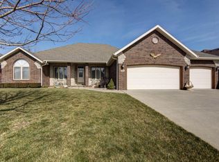 4453 E Sherwood St, Springfield, MO 65802