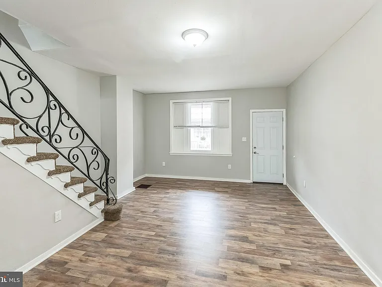 3533 Joyce St — Photo 6