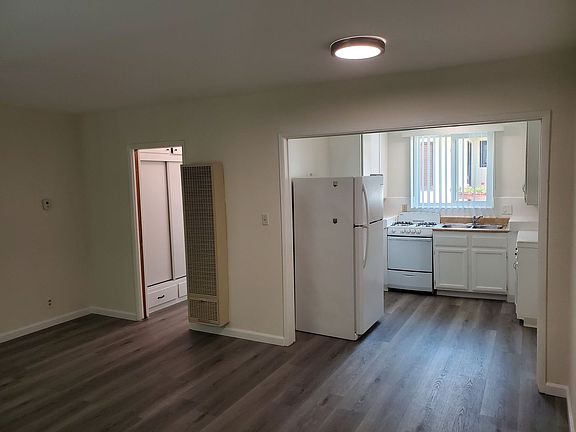 3rd image of 14258 Dickens St APT 7
