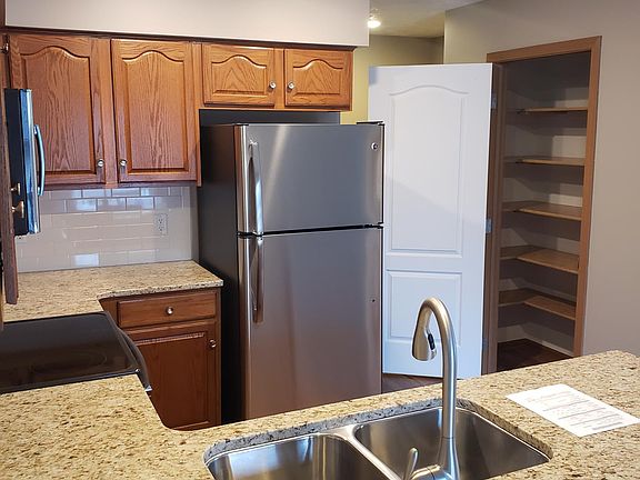 5th image of 21774 Laura St