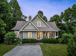 195 Summer Breeze Dr, Smithville, TN 37166