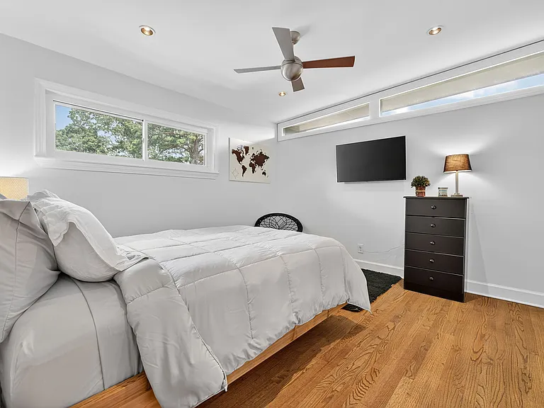 360 Elden Dr — Photo 15