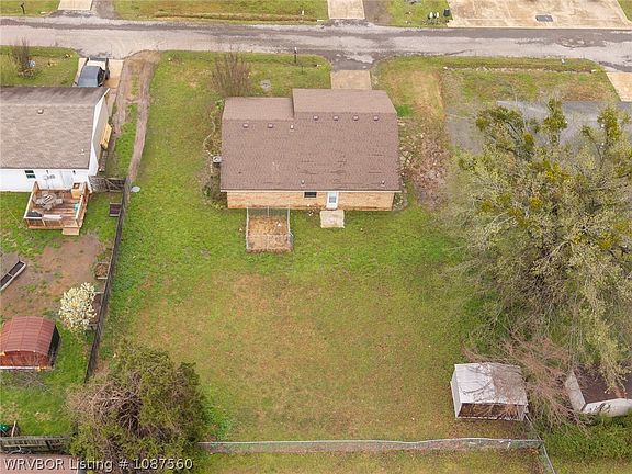 2nd image of 109 W Howard St