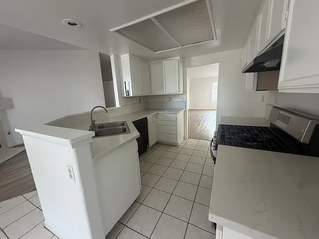 1725 Windsor Pl — Photo 11