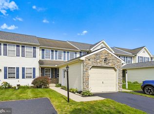 572 Wood Duck Dr, Manheim, PA 17545