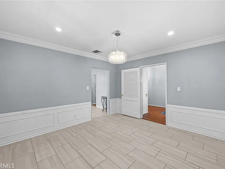 2465 Sherwood Rd — Photo 6