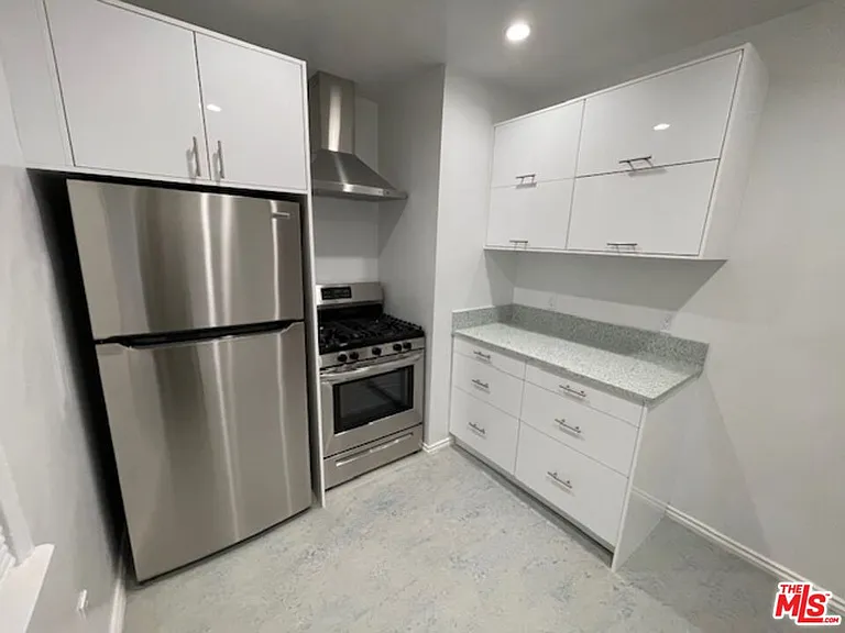 45 Thornton Ave #45 — Photo 14