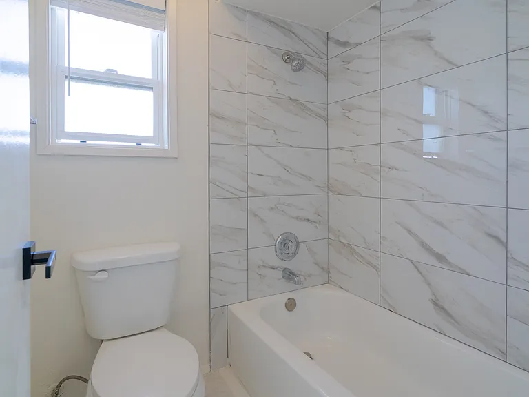 5115-21 Remington Road - 5117 — Photo 24