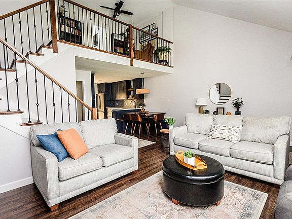 4th image of 1003 Brooksgate Manor Dr