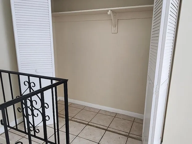 8852 SW 95th Ave — Photo 6