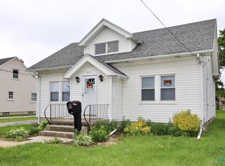 827 Grasser St, Oregon, OH 43616