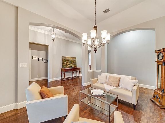 5th image of 2420 Rosebury Ln