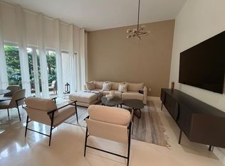 19900 E Country Club Dr APT 114, Aventura, FL 33180