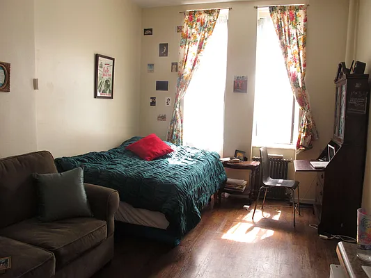 Rented by Meraki Realty LLC | media 21