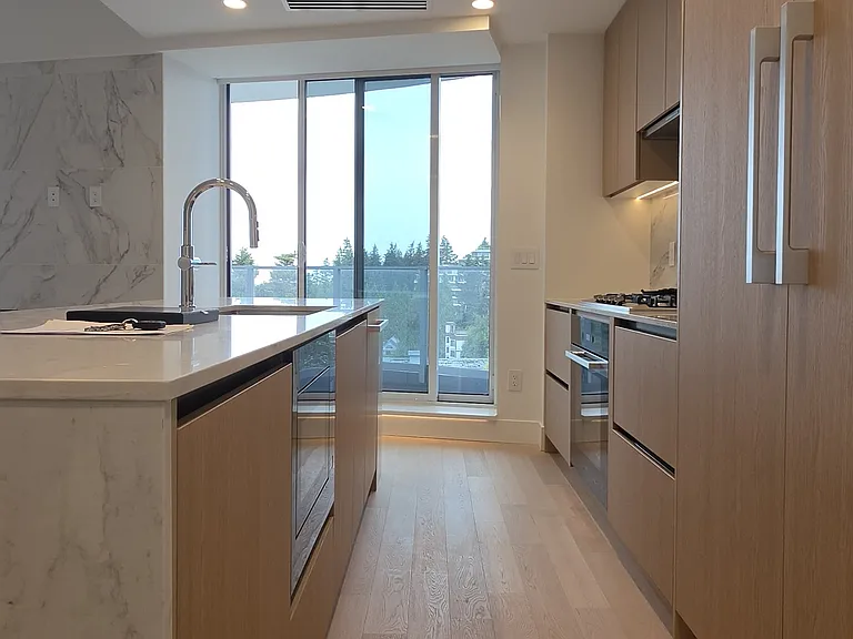 1475 Foster St #701 — Photo 17