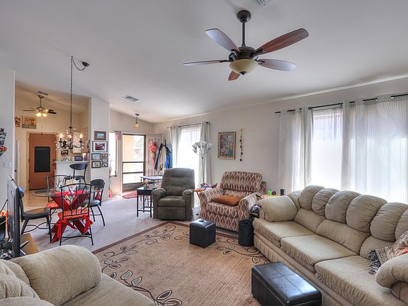 5th image of 1043 N Maria Ln