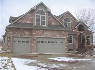 82 Bergamo St, Crown Point, IN 46307