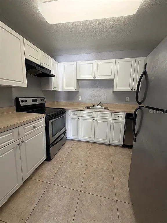 1 bed, 1.0 bath, 759 sqft, $1,095 — Photo 2