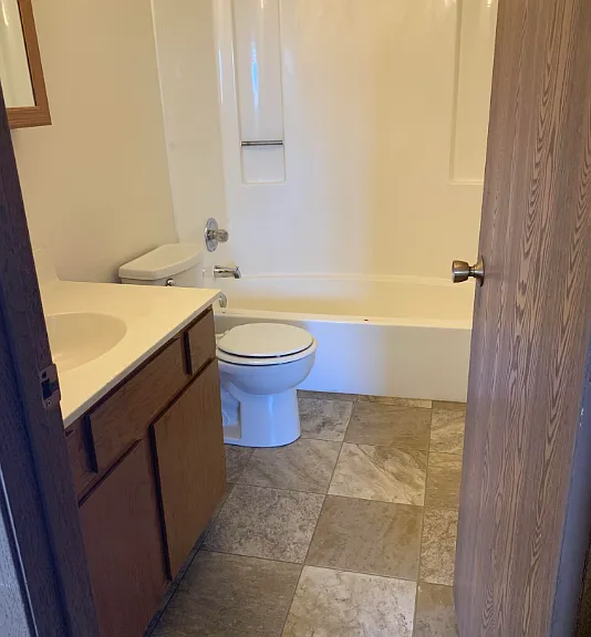 325 37th Ave N #202 — Photo 8