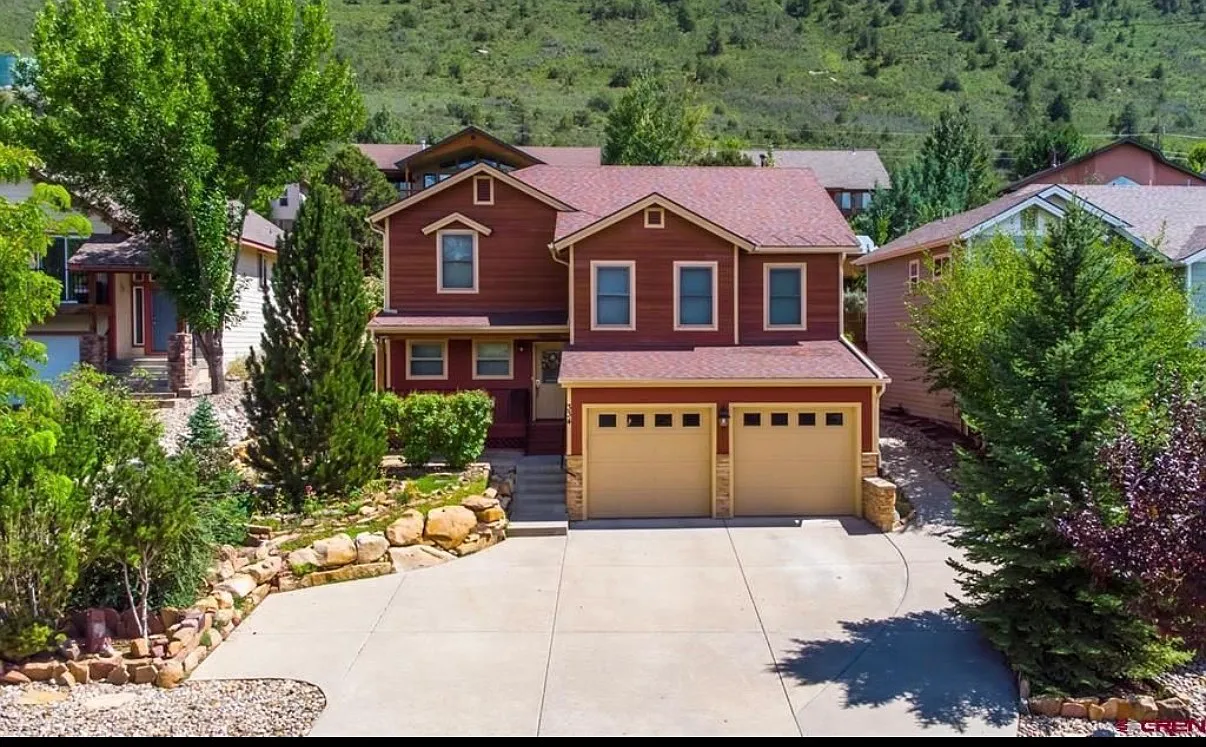 3 bed, 2.5 bath, 1873 sqft, $3,200 — Photo 1