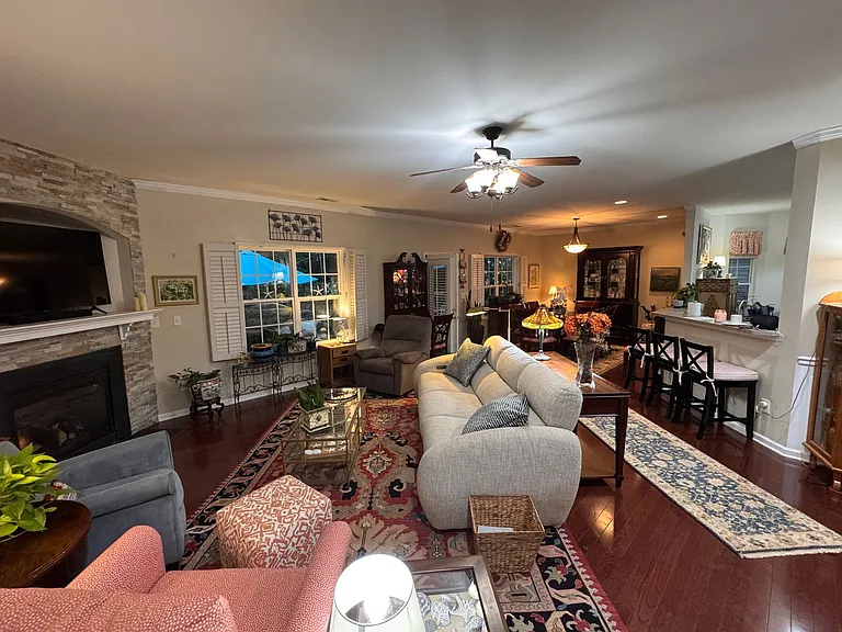 9909 Adelie Ct — Photo 15