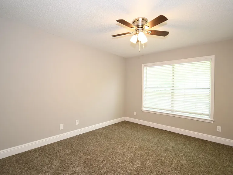 8308 Santa Fe Pkwy — Photo 10