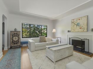 2614 Parker St, Vancouver, BC V5K 2T4