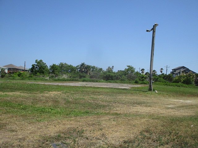 2nd image of 2130 Highway 87