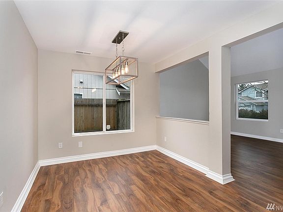 5th image of 1013 200th Street Ct E