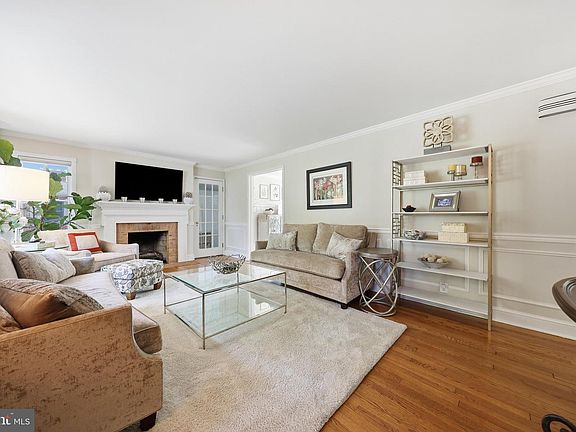 4th image of 18803 Crofton Rd