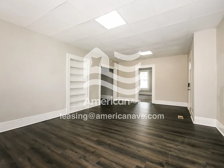 712941_003_wm_-_living_room_13161154.jpg