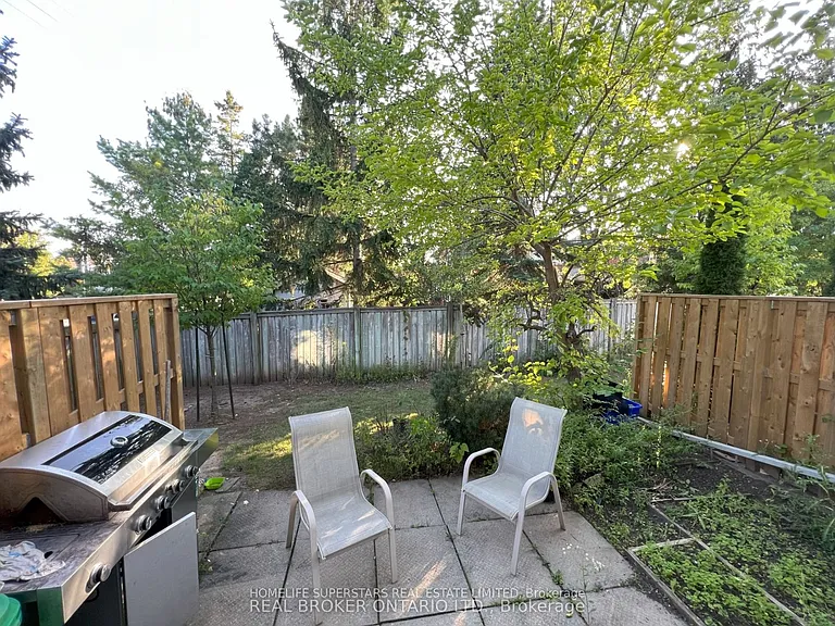 2555 Thomas St #1 — Photo 28
