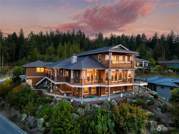 2818 17th Street, Anacortes, WA 98221