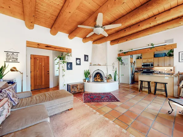 3239 La Paz Ln, Santa Fe, NM 87507