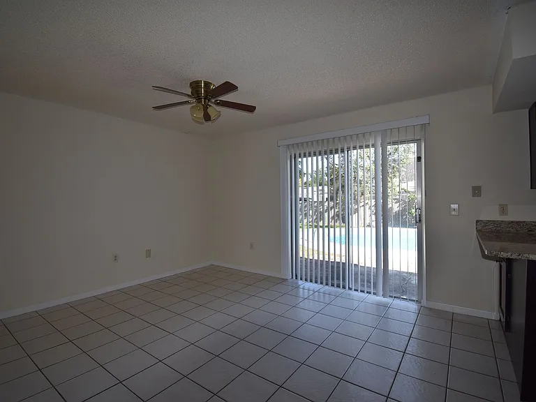 1039 Branchwood Dr — Photo 8