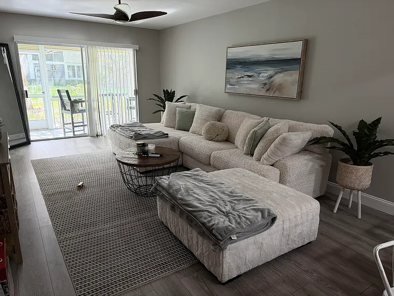 2613 Nassau Bnd #B1 — Photo 3