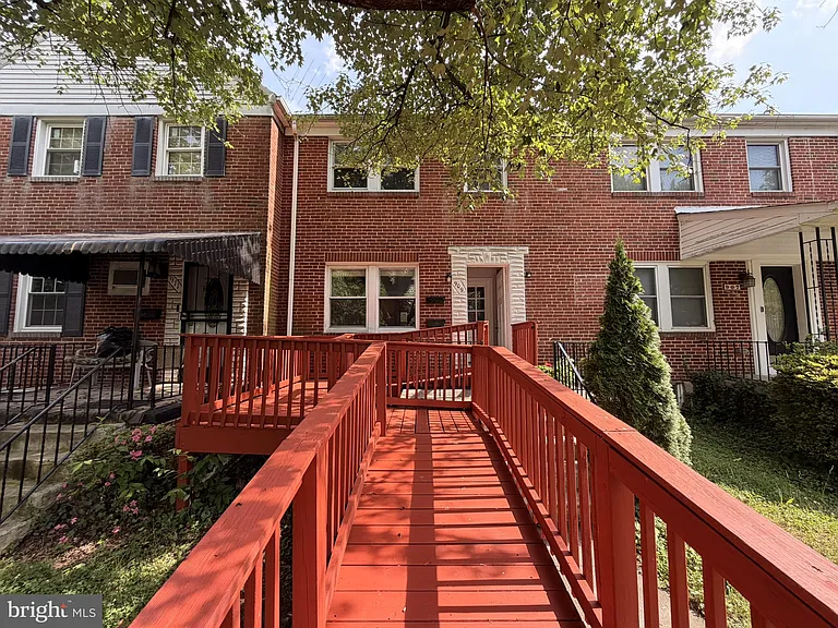 909 E Lake Ave #1 — Photo 38