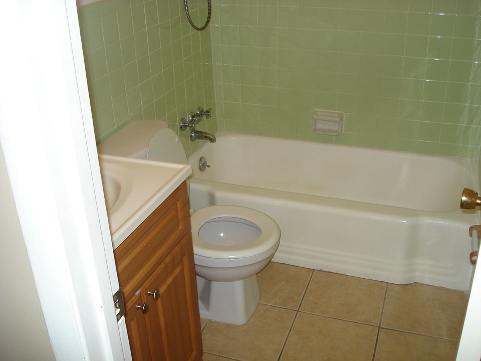 1st image of 735 Cobb Pkwy N APT 17