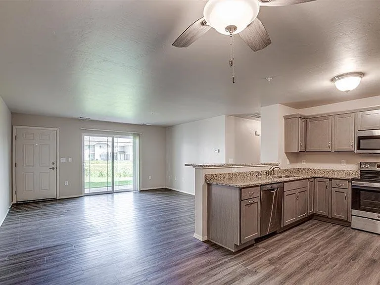 MORGAN PARK ESTATES — Photo 9