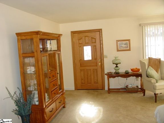 3rd image of 109 Greenfield Dr