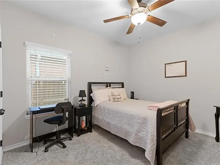 6018 Adrian Dr — Photo 9