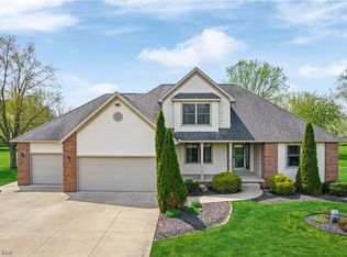 2616 Canaan Dr, Uniontown, OH