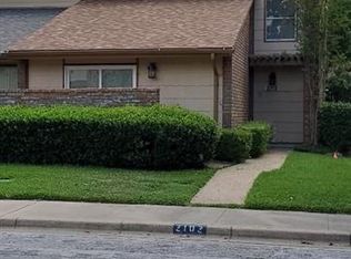 2102 Westkendal Ln, Arlington, TX 76015