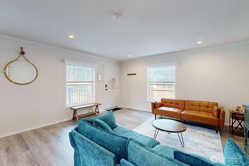 5th image of 710 N 3rd Street