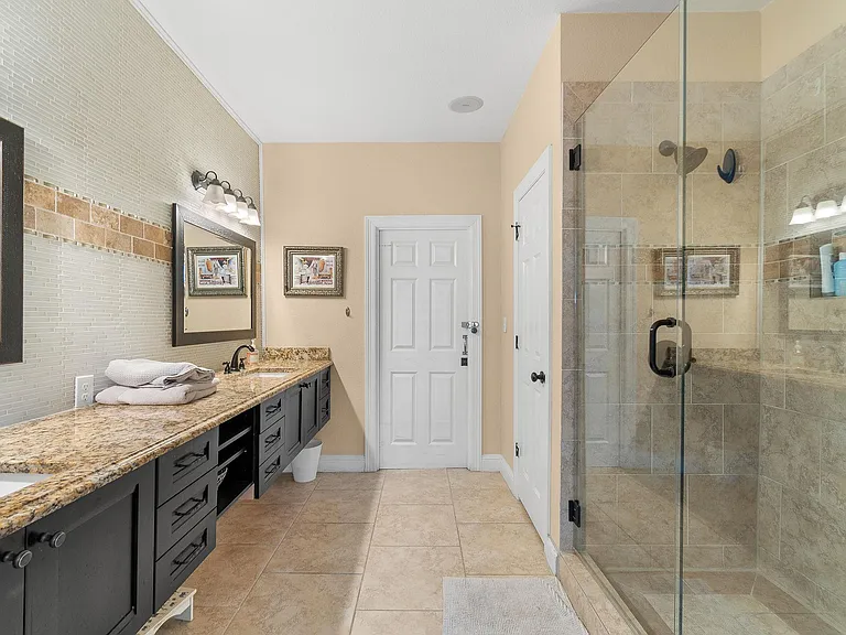 4001 Roswell St — Photo 14