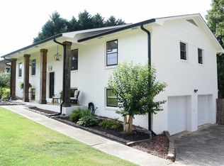 1215 Homewood Dr, Oxford, AL 36203