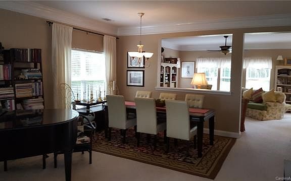 3rd image of 10426 Glenburn Ln