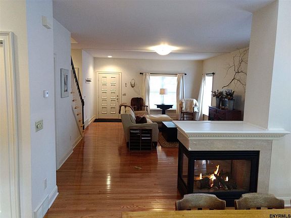 5th image of 32 Furlong St